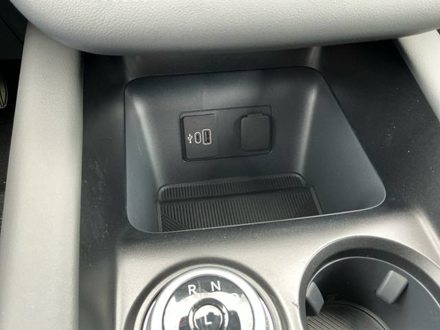 Used 2026 Ford Explorer Active AWD/4WD image 23