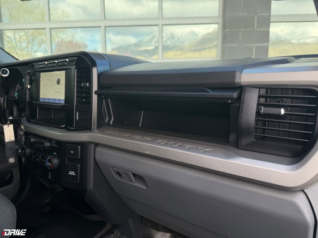 Used 2023 Ford F350 XLT image 25