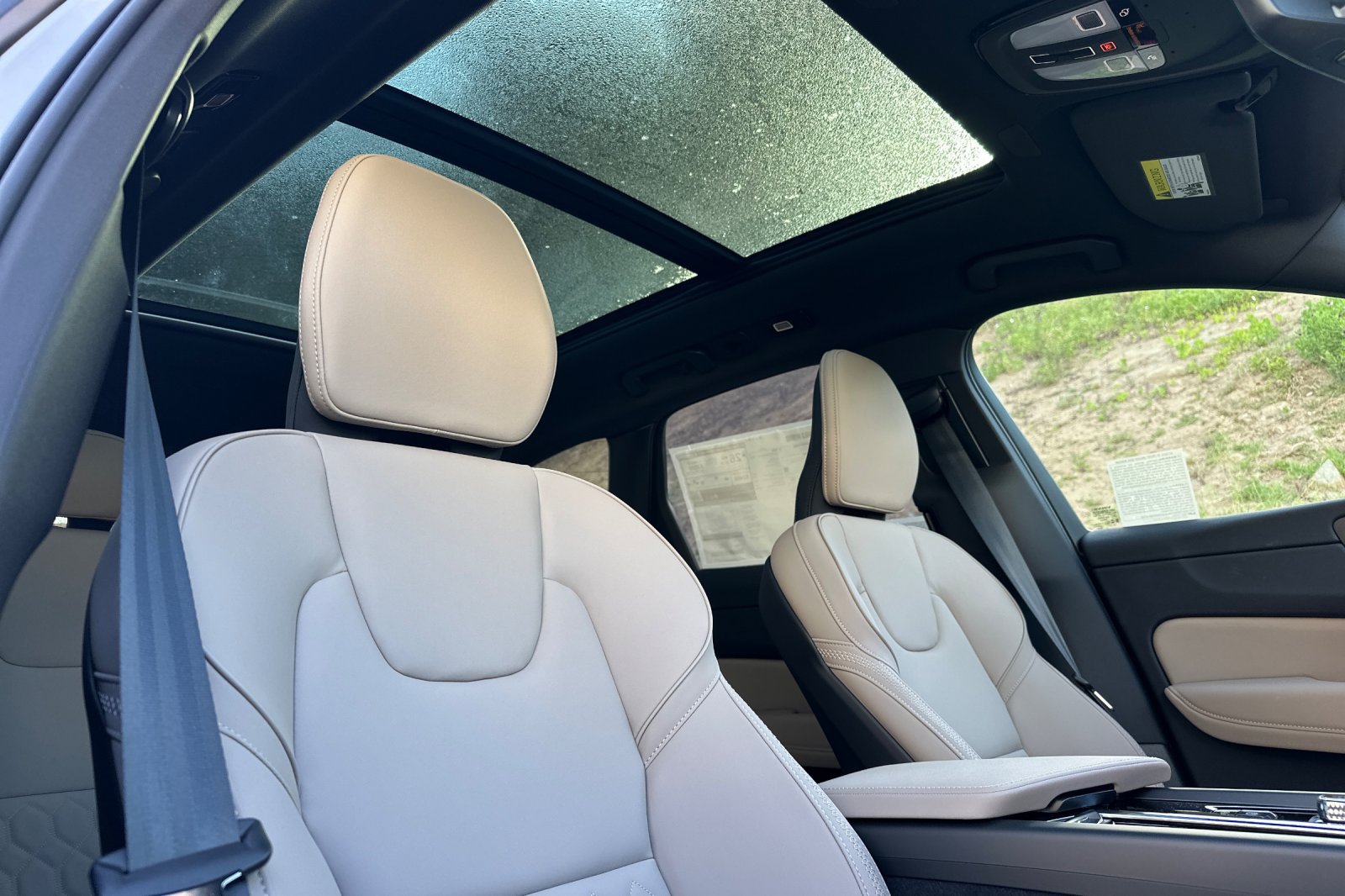 New 2026 Volvo XC60 B5 Plus AWD/4WD image 13