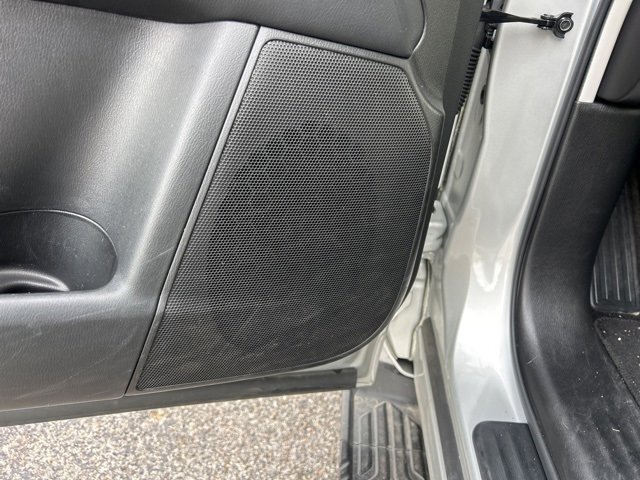 Used 2024 Nissan Armada SL w/ Captain's Chairs Package image 15