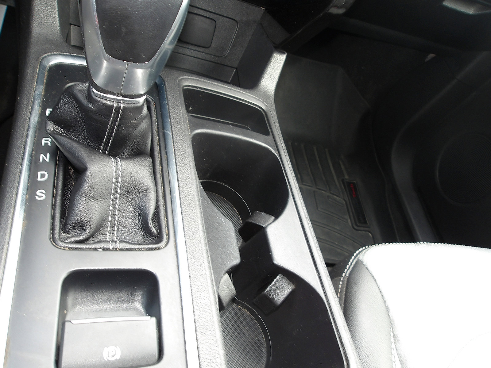 Used 2019 Ford Escape SE image 25