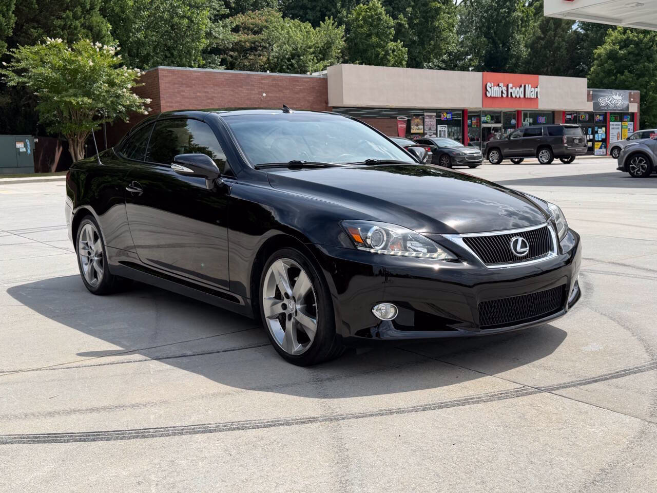 Used 2011 Lexus IS 250C w/ Luxury Pkg RWD image 3