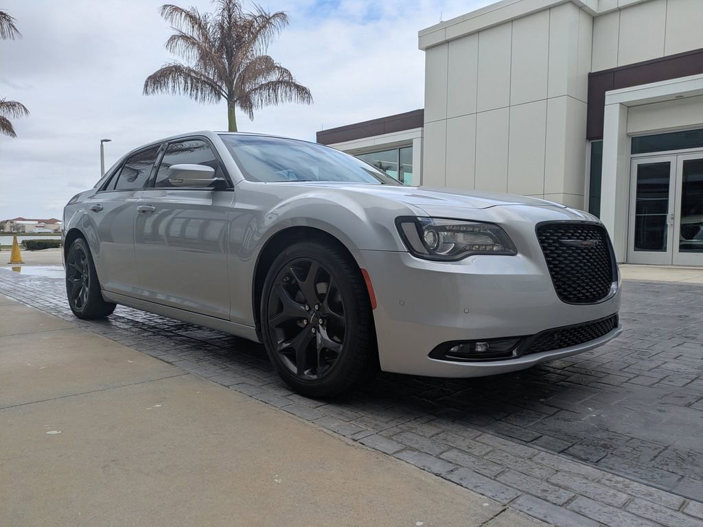 Used 2022 Chrysler 300 S w/ Comfort Group image 3