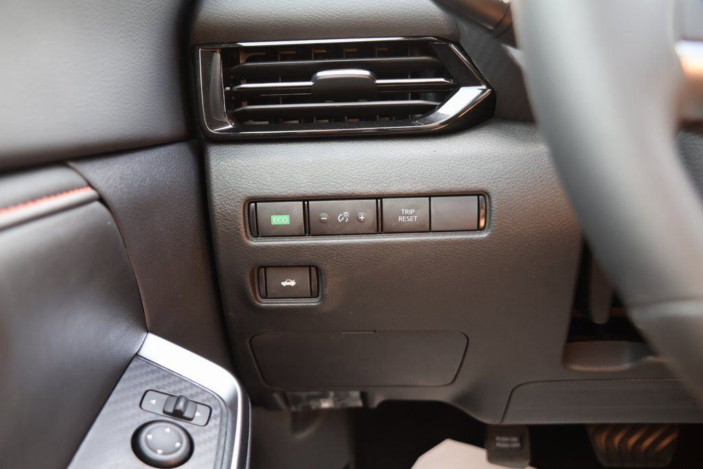 New 2025 Nissan Sentra SR image 15