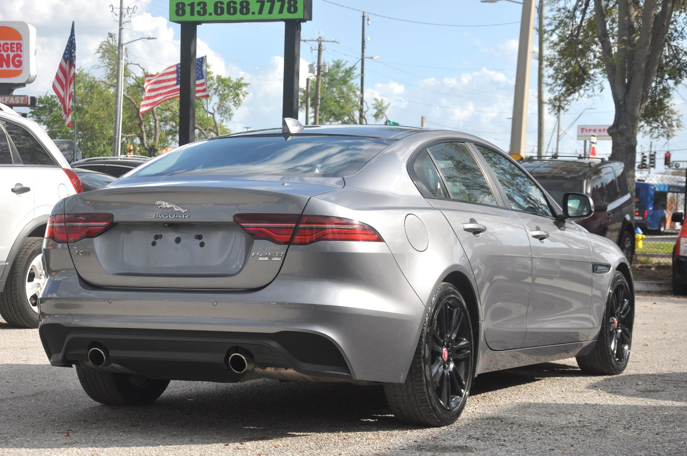 Used 2020 Jaguar XE S RWD image 13