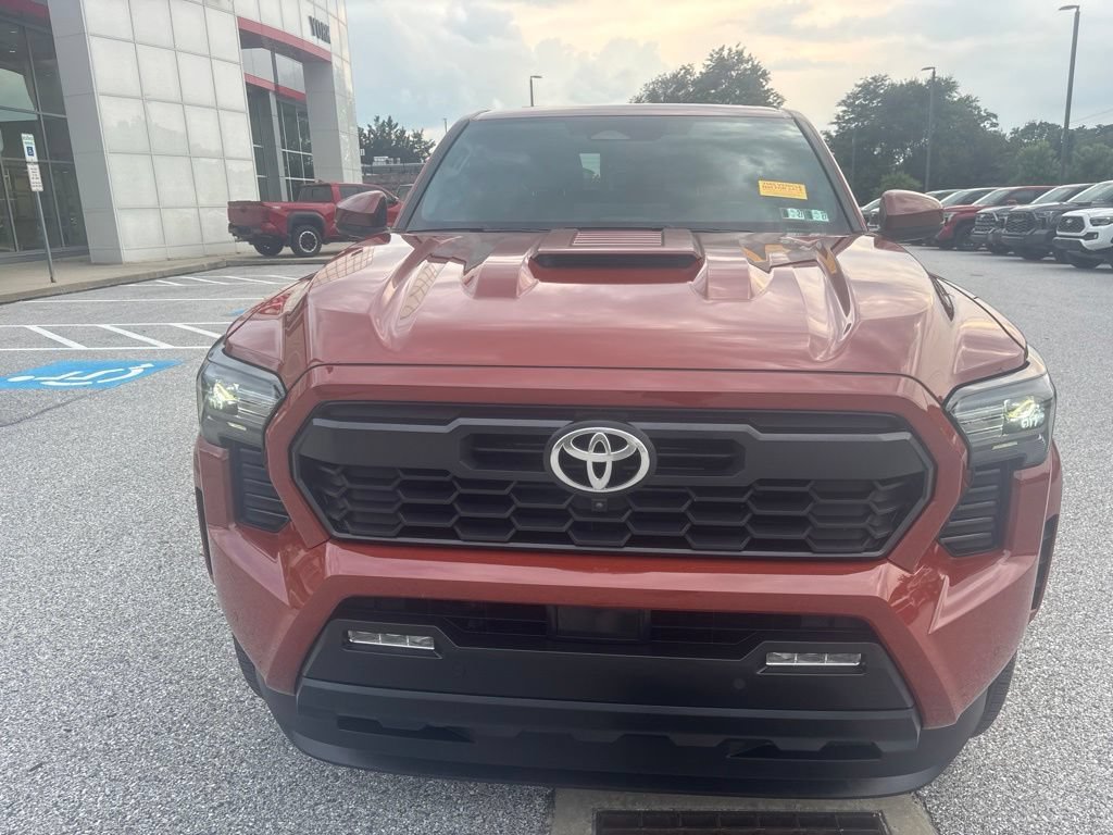 Used 2025 Toyota Tacoma TRD Sport w/ TRD Sport Premium Package AWD/4WD image 13