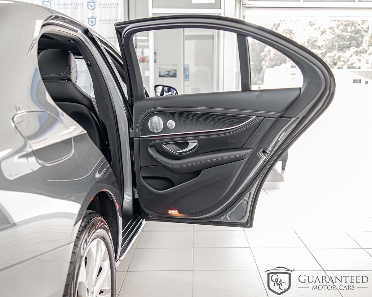 Used 2019 Mercedes-Benz E 300 4MATIC w/ Driver Assistance Package image 40