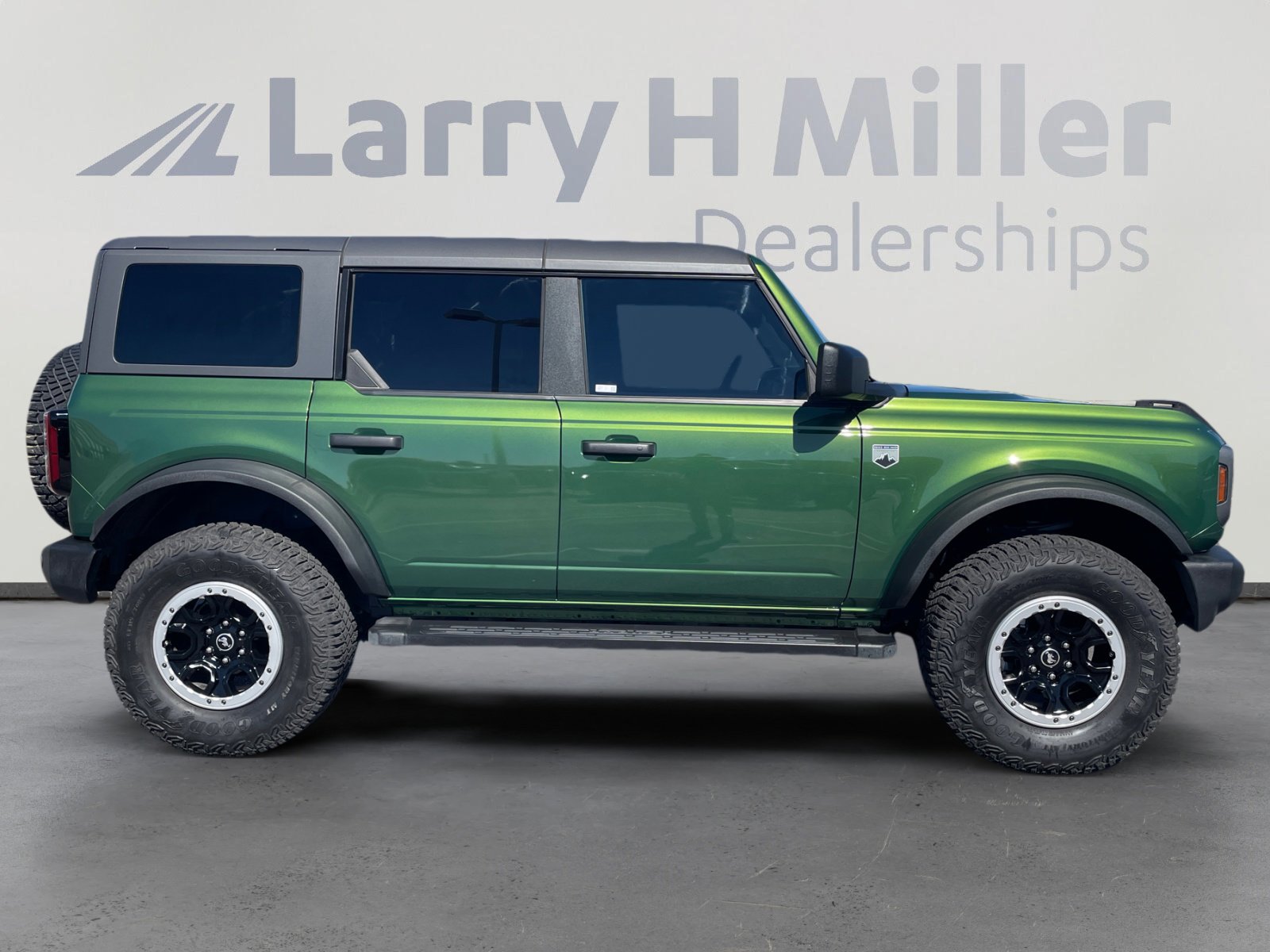 Used 2022 Ford Bronco Big Bend w/ Sasquatch Package image 6