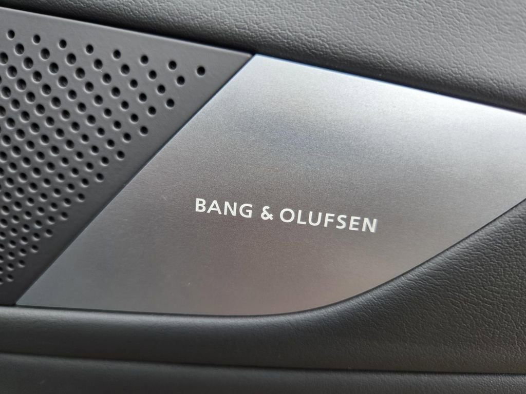 New 2025 Genesis G80 2.5T Advanced image 11