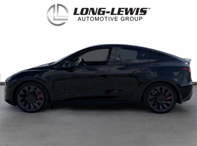 Used 2023 Tesla Model Y Performance image 2