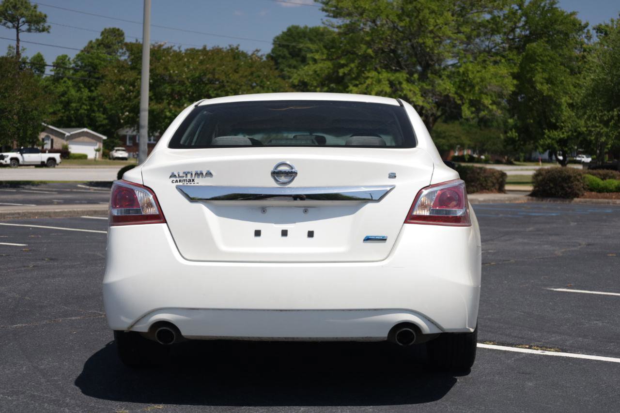 Used 2013 Nissan Altima 2.5 S FWD image 4