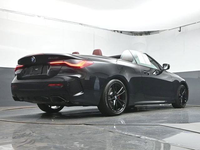 Used 2023 BMW 440i xDrive Convertible w/ Premium Package image 32