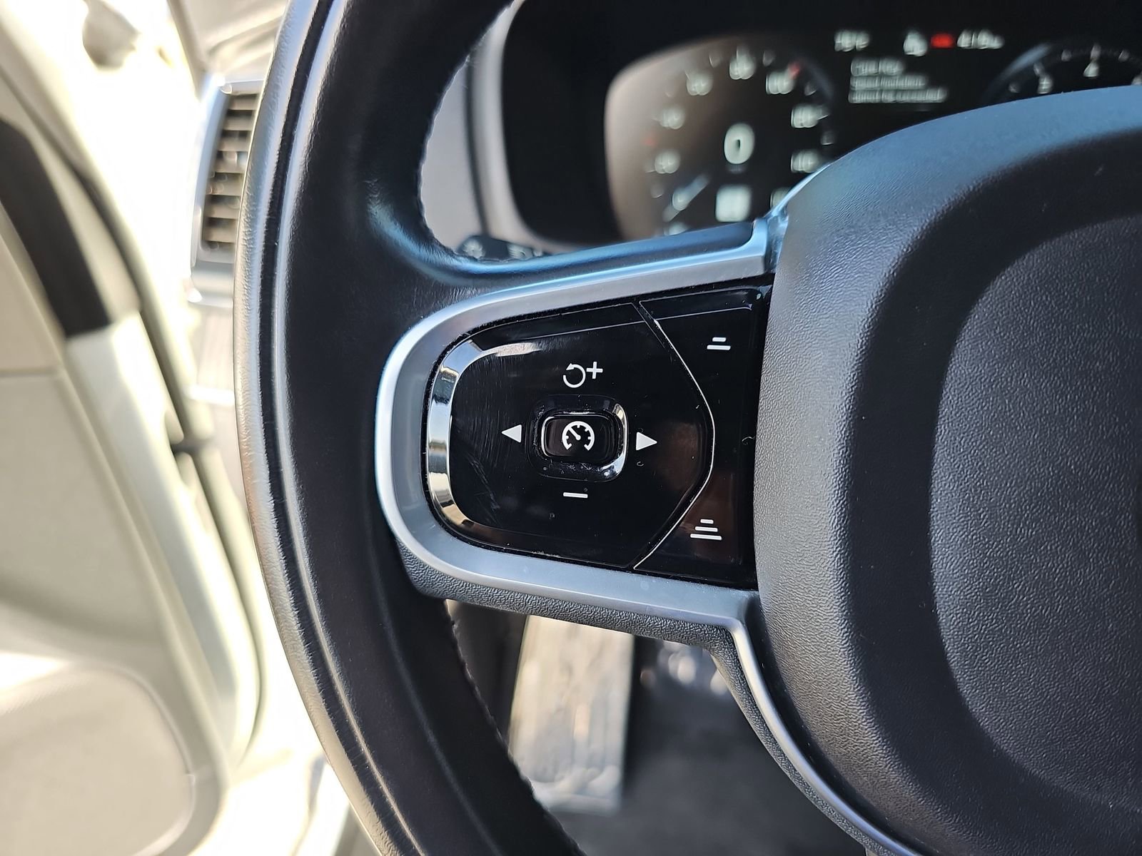 Used 2021 Volvo XC90 T6 Inscription w/ Advanced Package AWD/4WD image 19