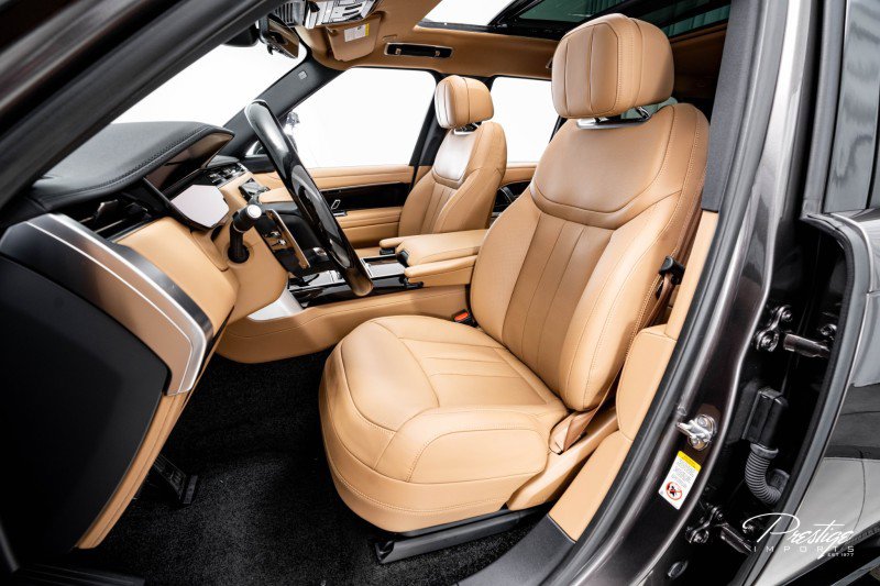 Used 2025 Land Rover Range Rover SE image 27