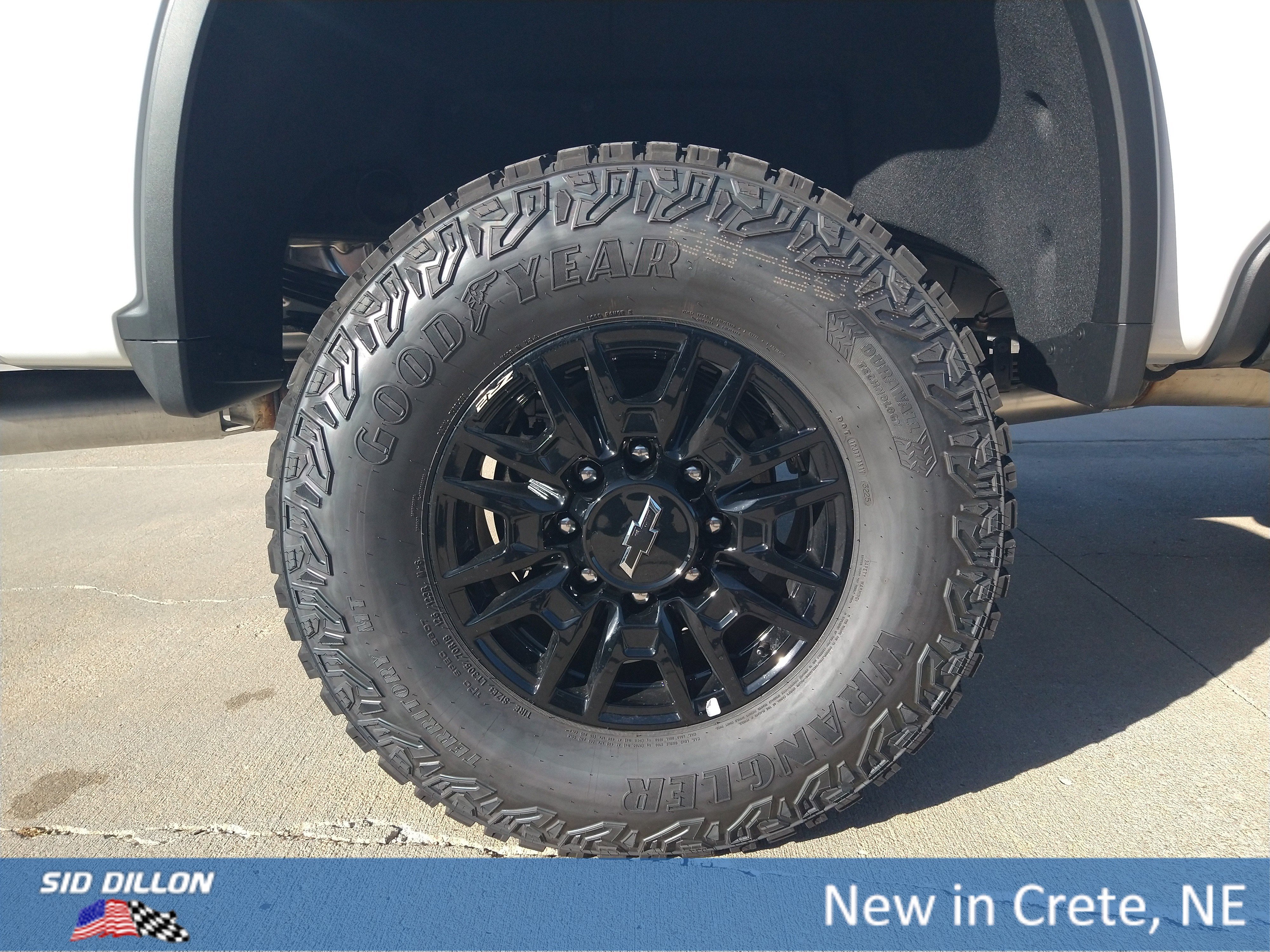 New 2026 Chevrolet Silverado 2500 ZR2 image 11