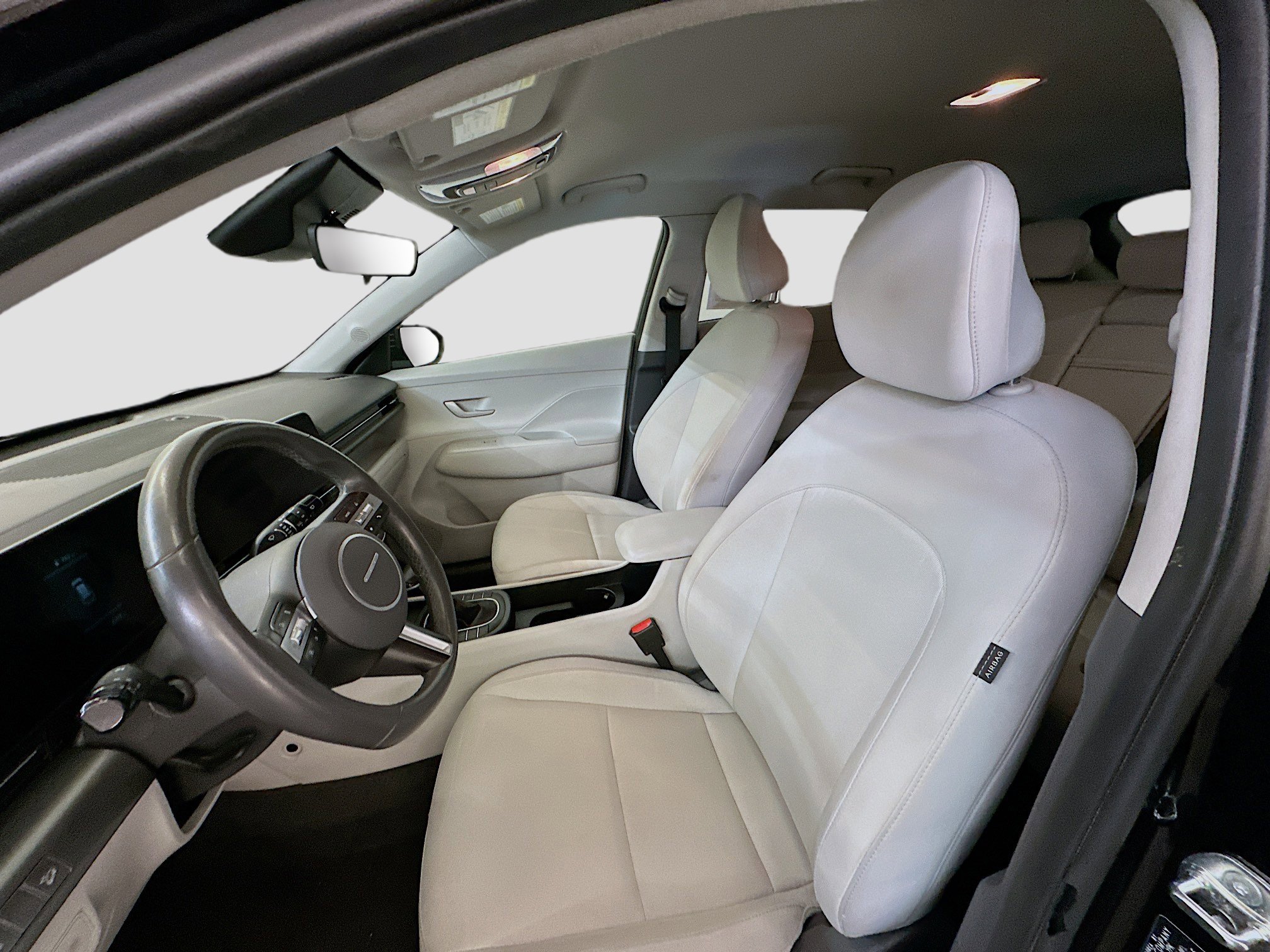 Used 2025 Hyundai Kona SEL image 13