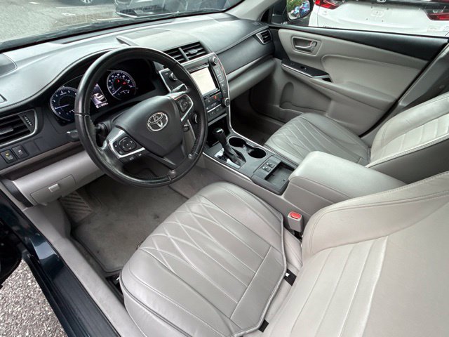 Used 2016 Toyota Camry XLE w/ Moonroof Package FWD image 39