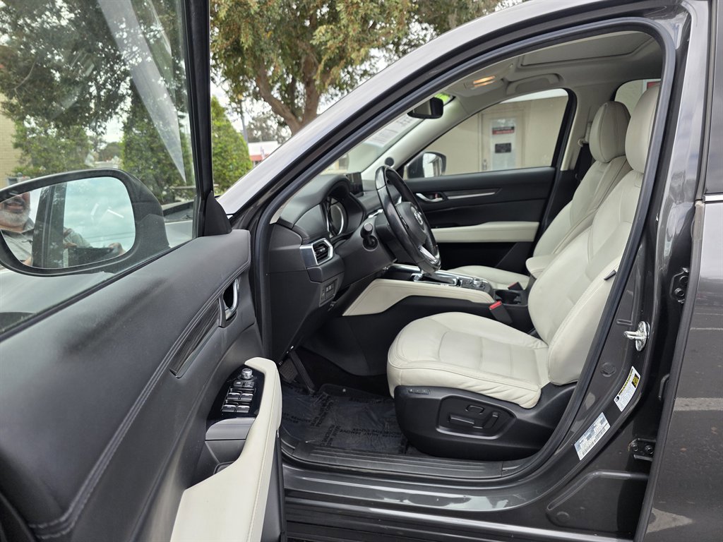 Used 2018 MAZDA CX-5 Grand Touring w/ Premium Package image 16