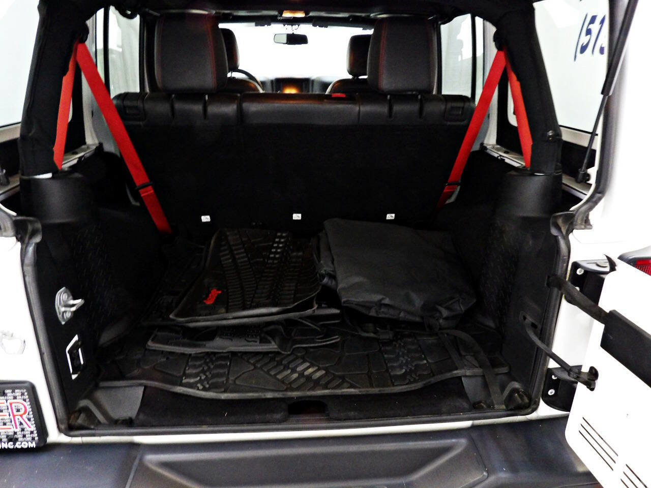 Used 2017 Jeep Wrangler Unlimited Rubicon image 13