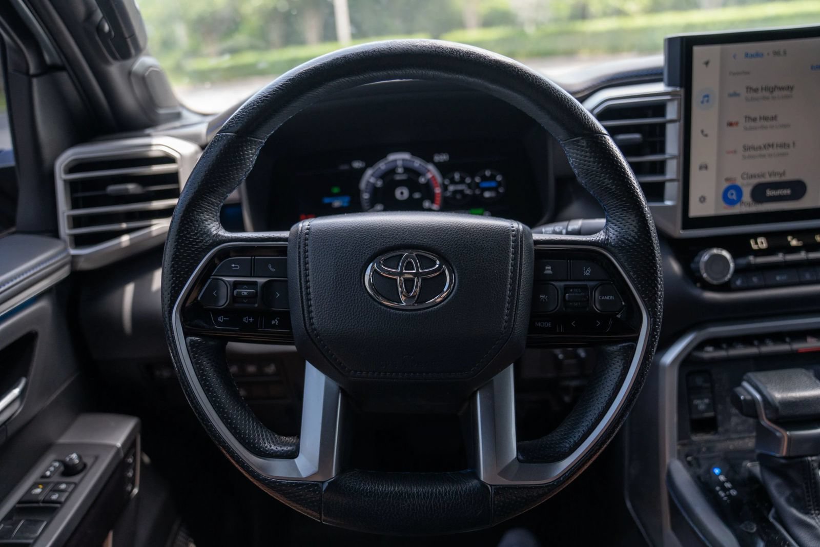 Used 2023 Toyota Tundra Platinum AWD/4WD image 22
