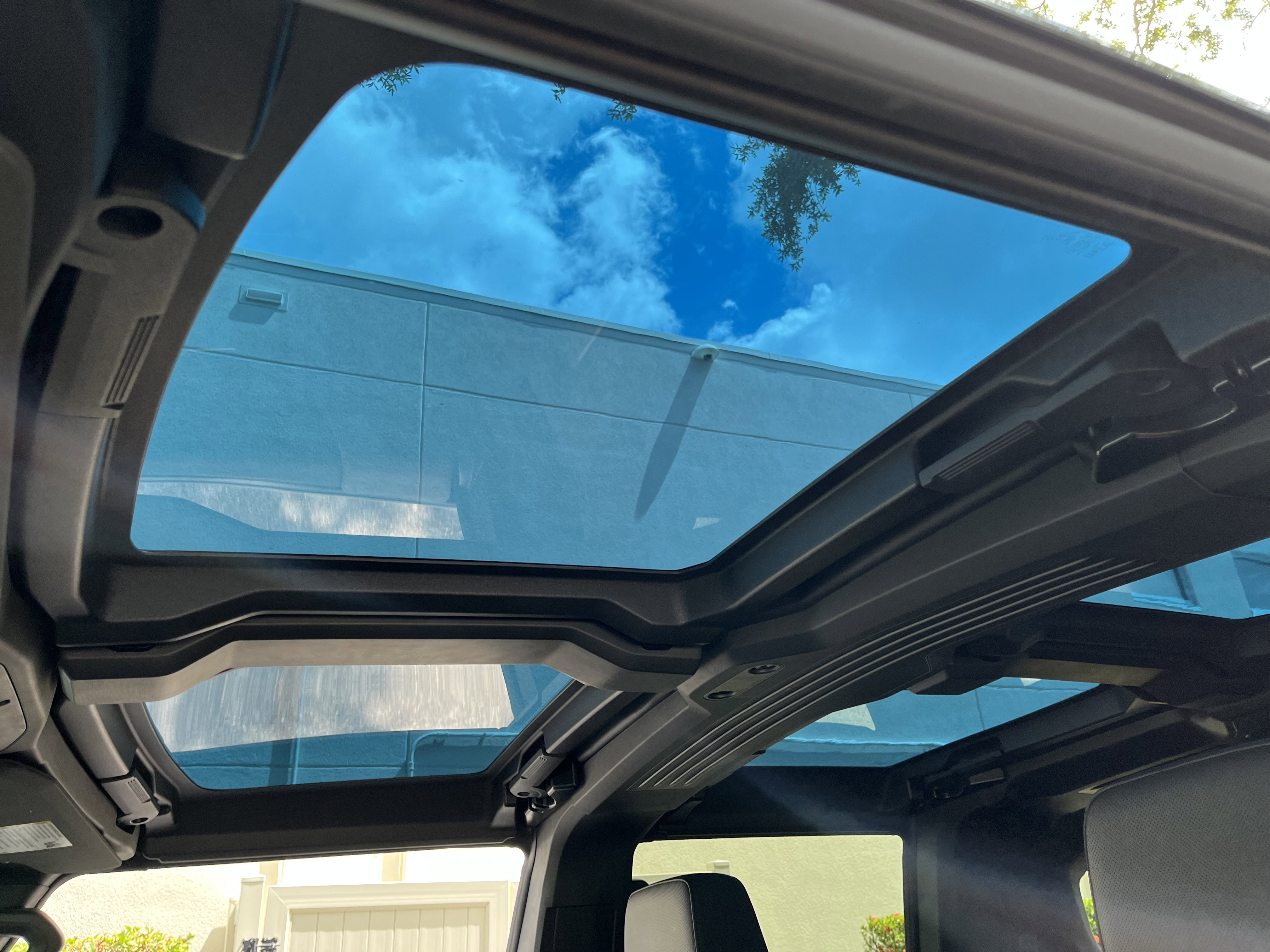 Used 2024 GMC Hummer EV 3X w/ Omega Edition AWD/4WD image 4
