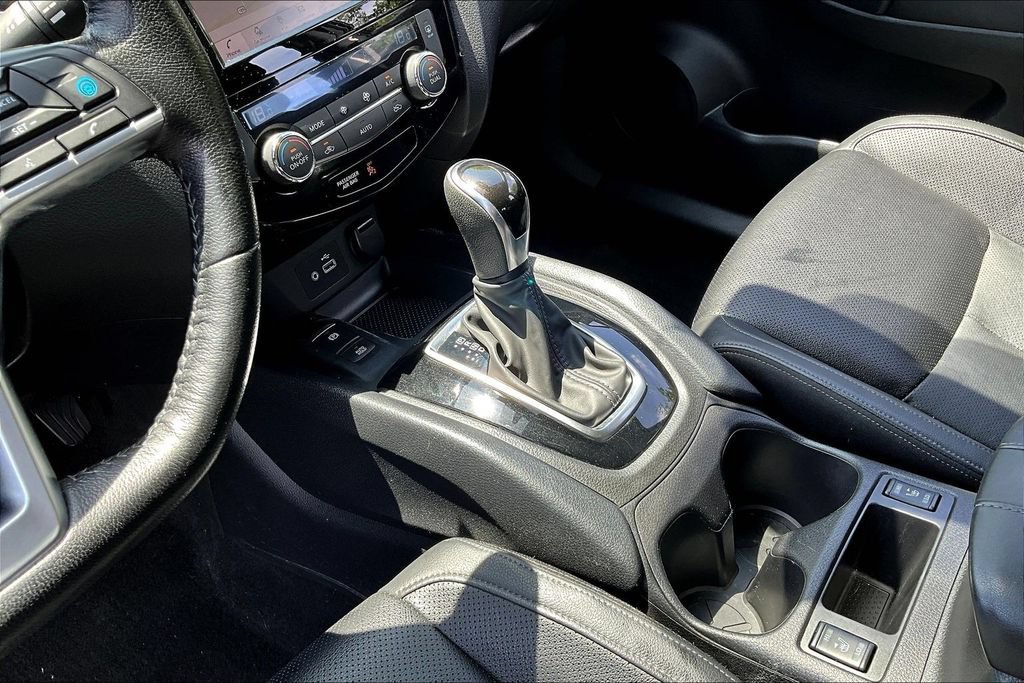 Used 2021 Nissan Rogue Sport SV AWD/4WD image 19
