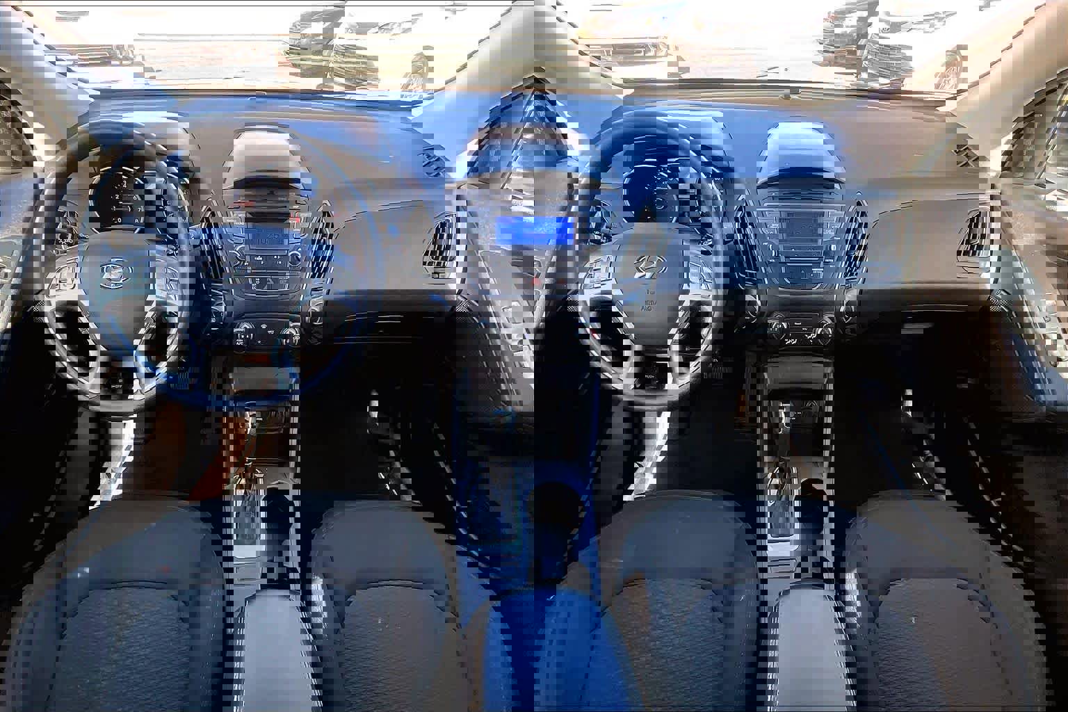 Used 2015 Hyundai Tucson GLS image 13