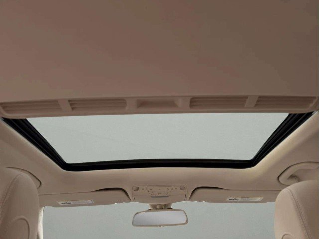 Used 2018 Mercedes-Benz C 300 4MATIC Sedan image 16