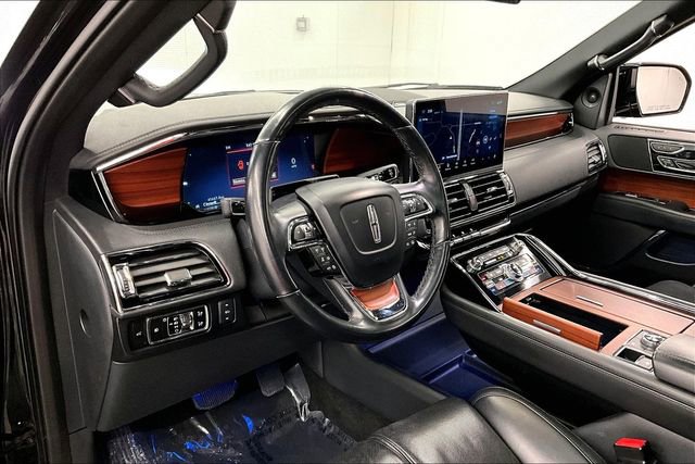 Used 2024 Lincoln Navigator Reserve image 14