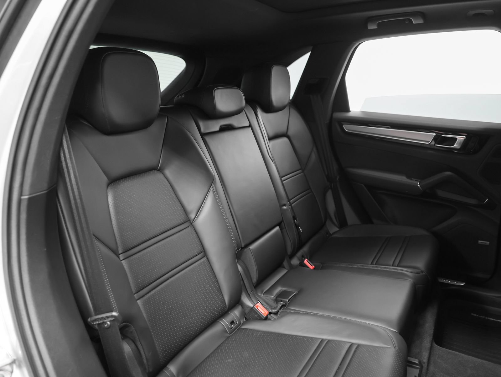 Certified 2021 Porsche Cayenne AWD/4WD image 22