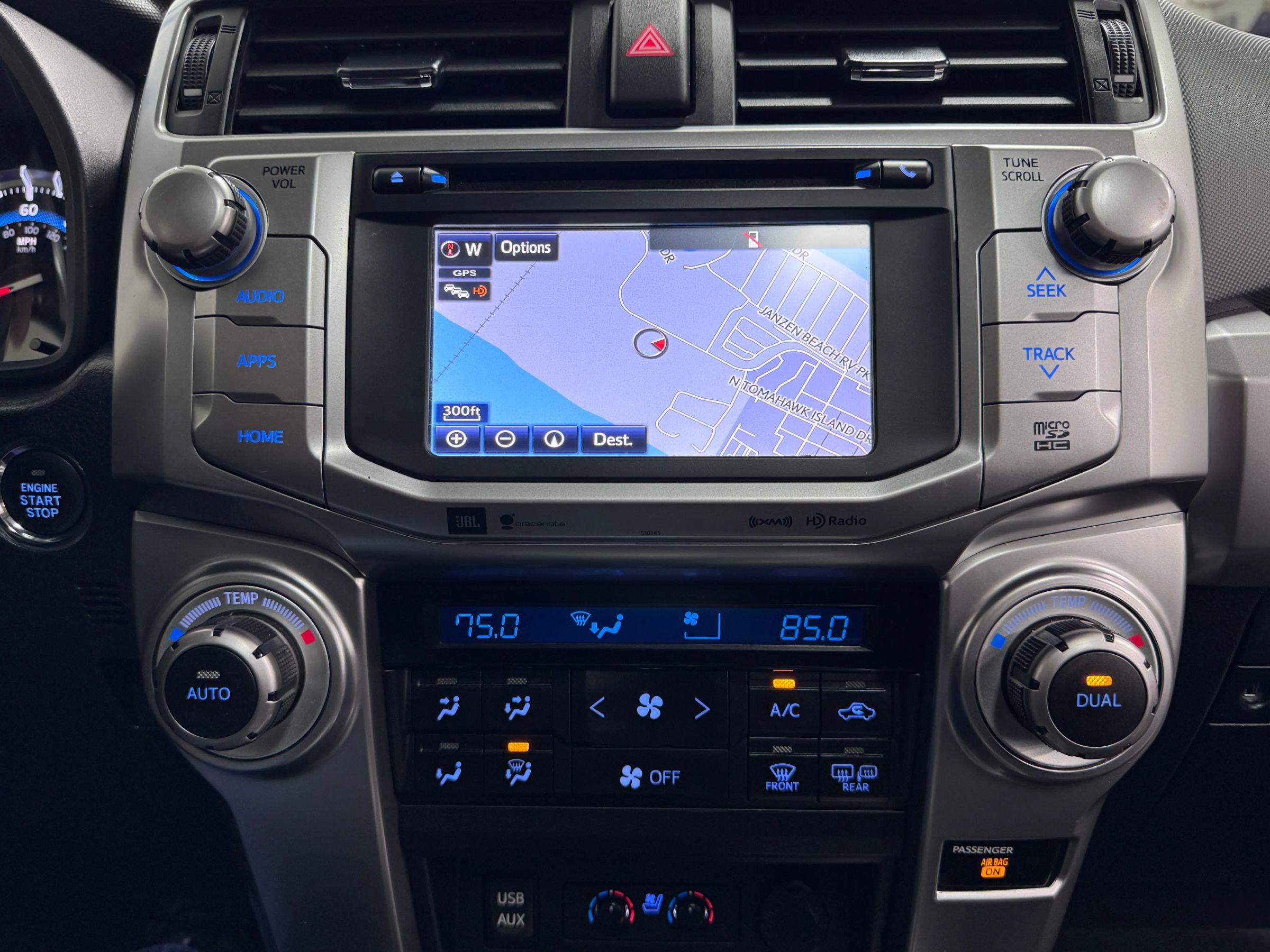 Used 2016 Toyota 4Runner Limited w/ Convenience Package image 10