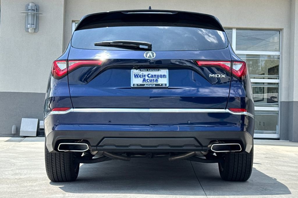Certified 2023 Acura MDX FWD w/ Technology Package image 9