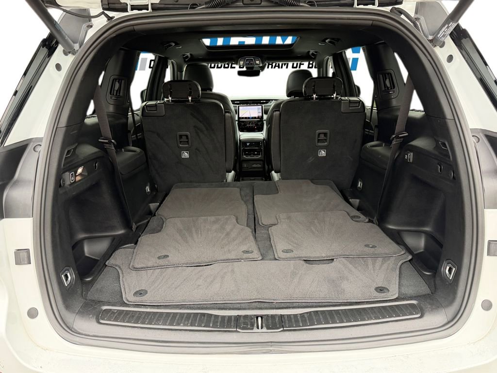 Used 2024 Jeep Grand Cherokee L Limited w/ Luxury Tech Group II image 30