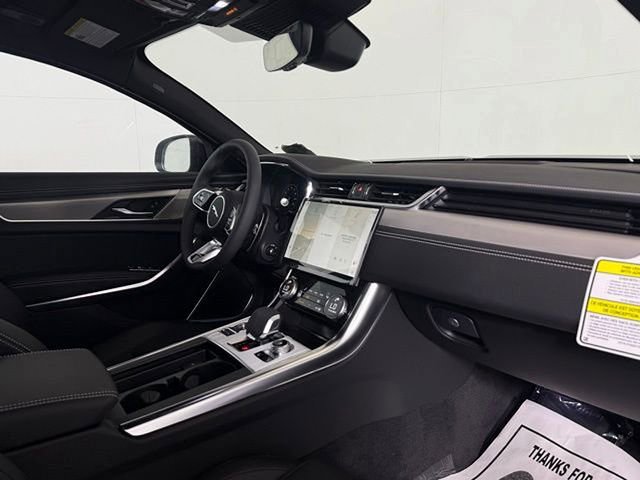 New 2024 Jaguar XF R-Dynamic SE image 18