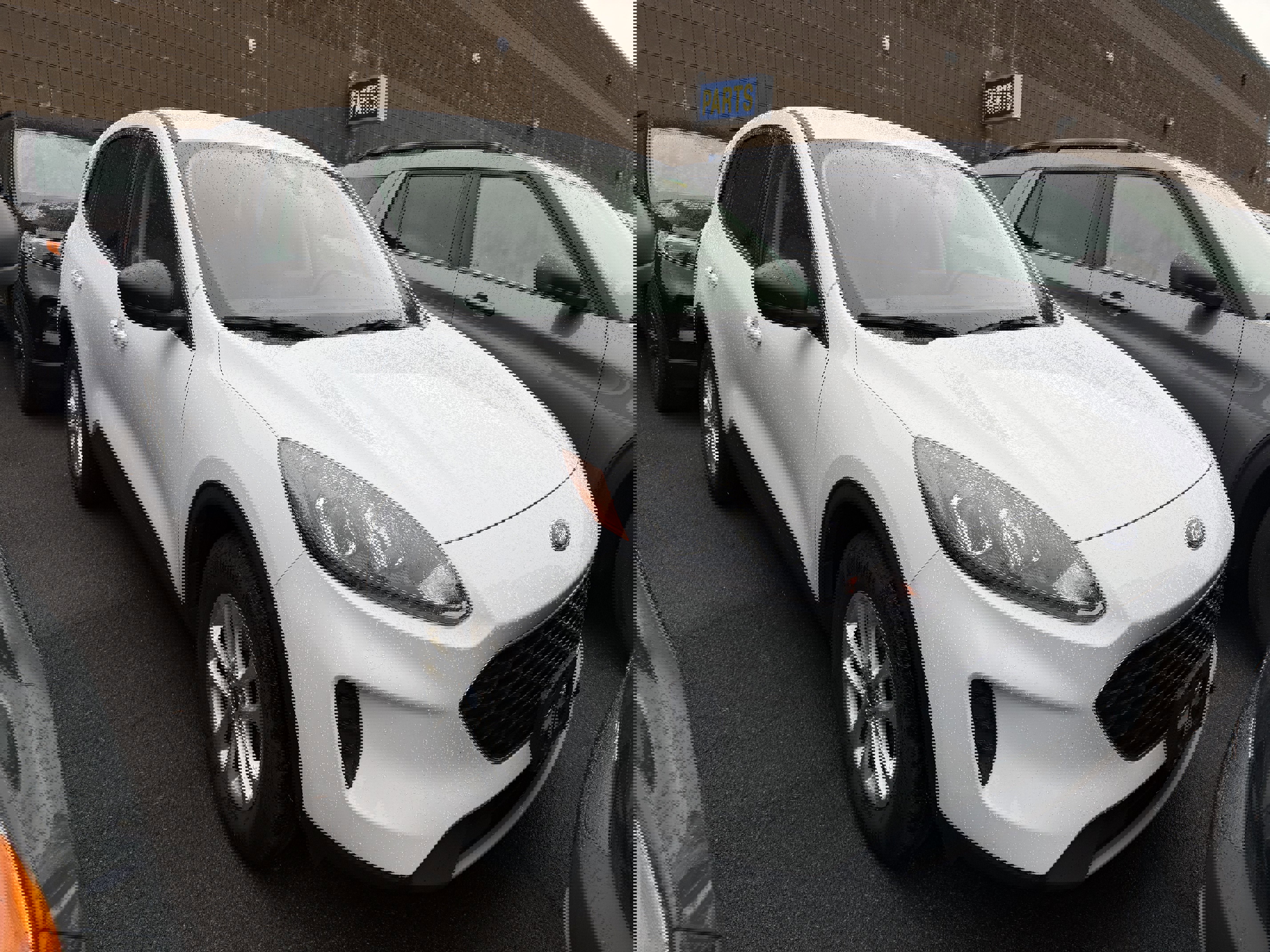 Used 2022 Ford Escape SE image 2