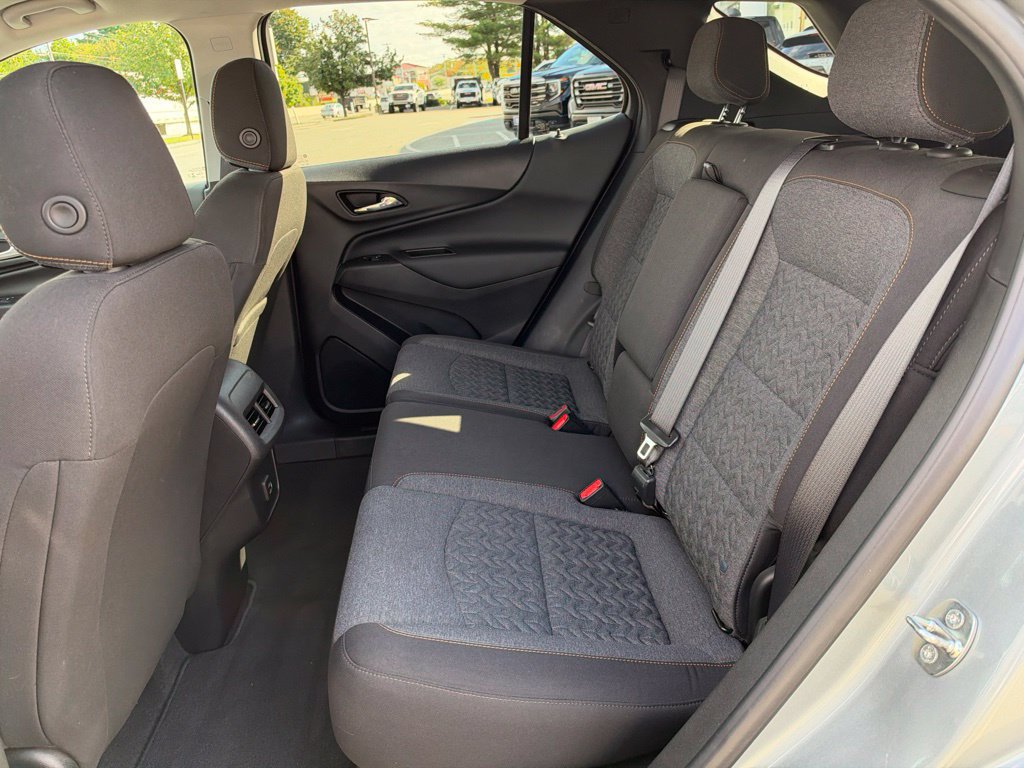 Used 2023 Chevrolet Equinox LT AWD/4WD image 26