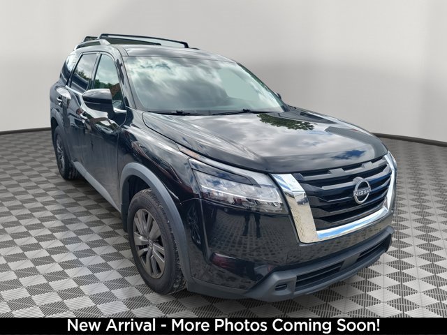 Used 2022 Nissan Pathfinder SV