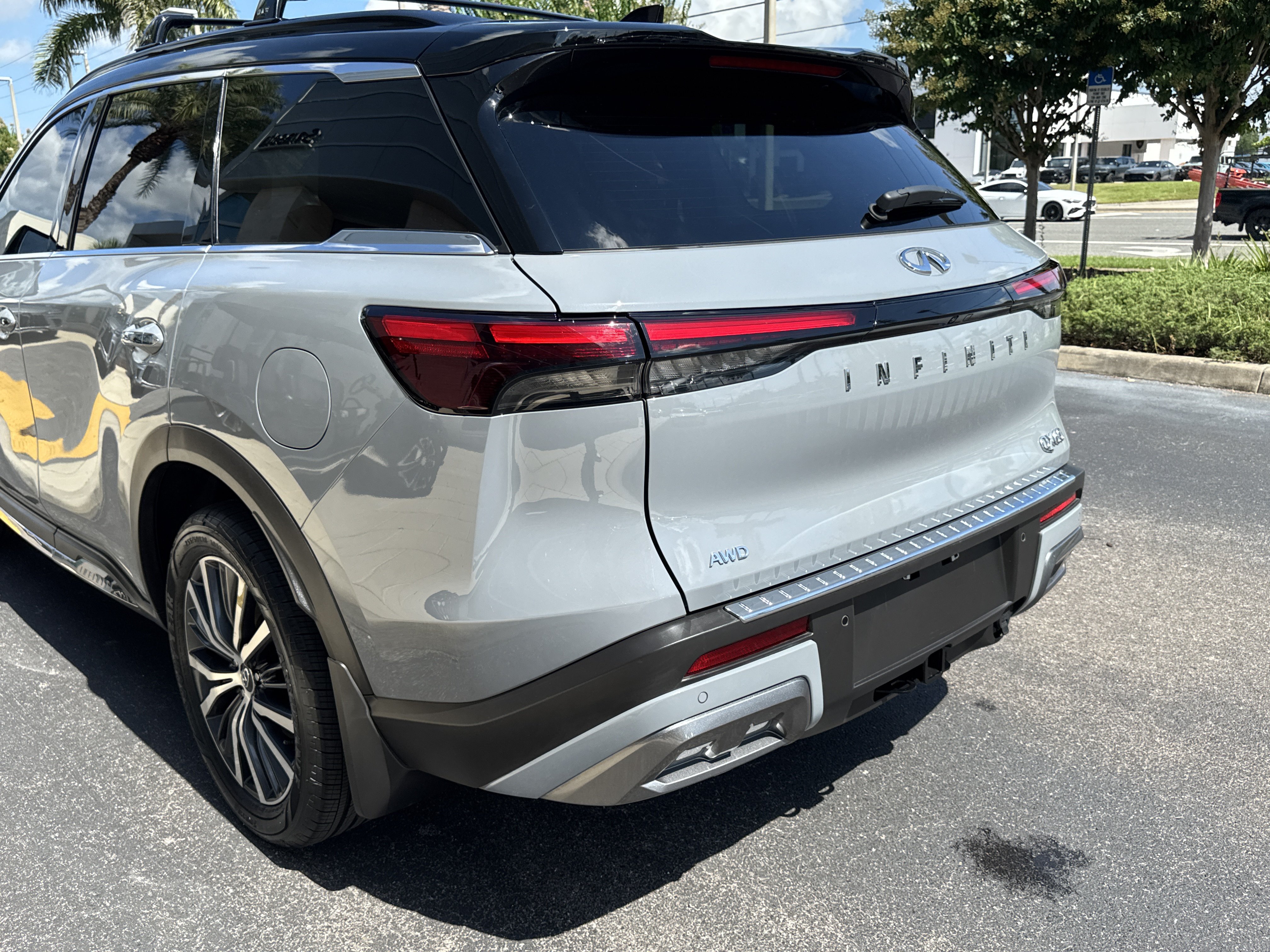 Certified 2025 INFINITI QX60 Autograph w/ Cargo Package AWD/4WD image 6