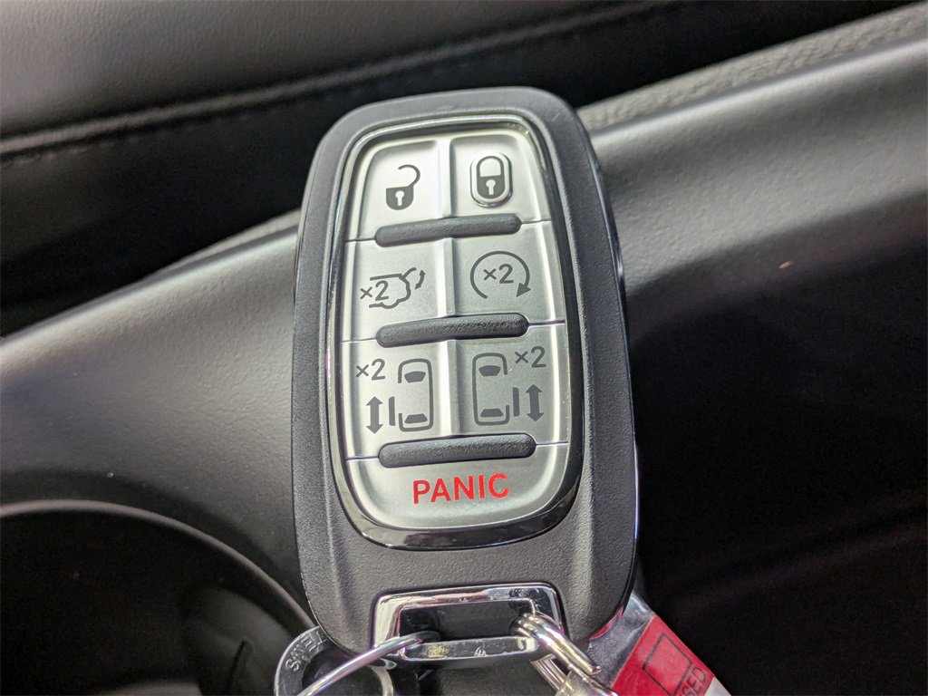 New 2026 Chrysler Pacifica Select image 31