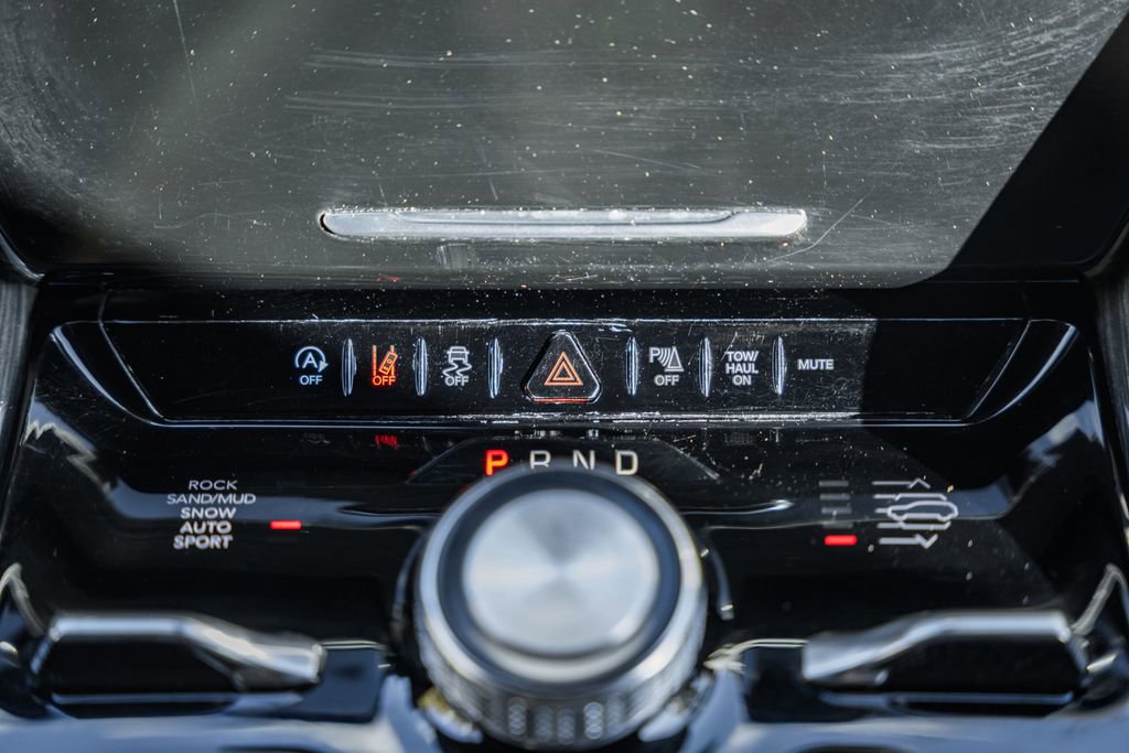 Used 2022 Jeep Wagoneer Series III image 24