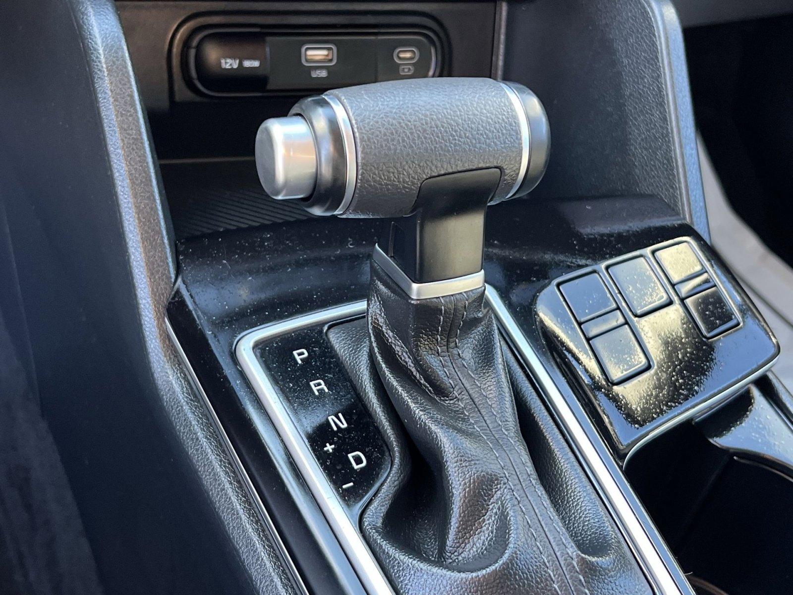 Used 2024 Kia Sportage LX image 18