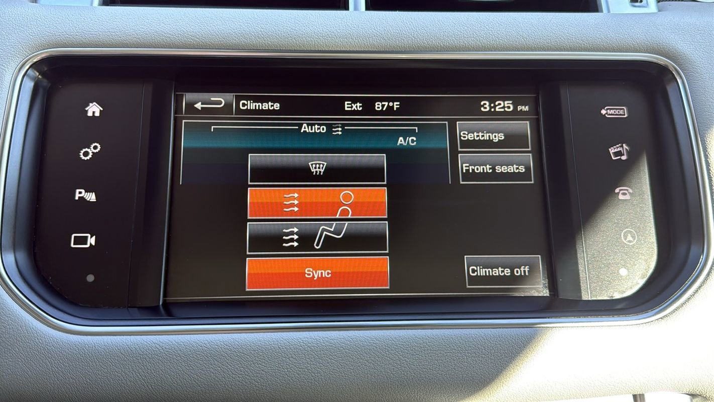 Used 2016 Land Rover Range Rover Sport HSE image 24