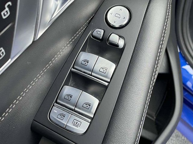 Used 2023 BMW X7 M60i w/ Executive Package AWD/4WD image 15