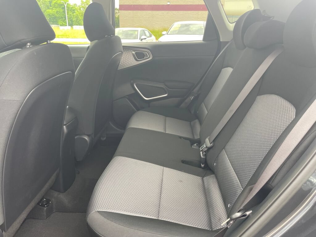 Used 2023 Kia Soul LX w/ Option Group 015 FWD image 25