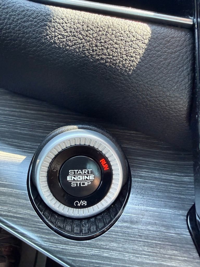 Used 2024 Jeep Wagoneer Series III image 22