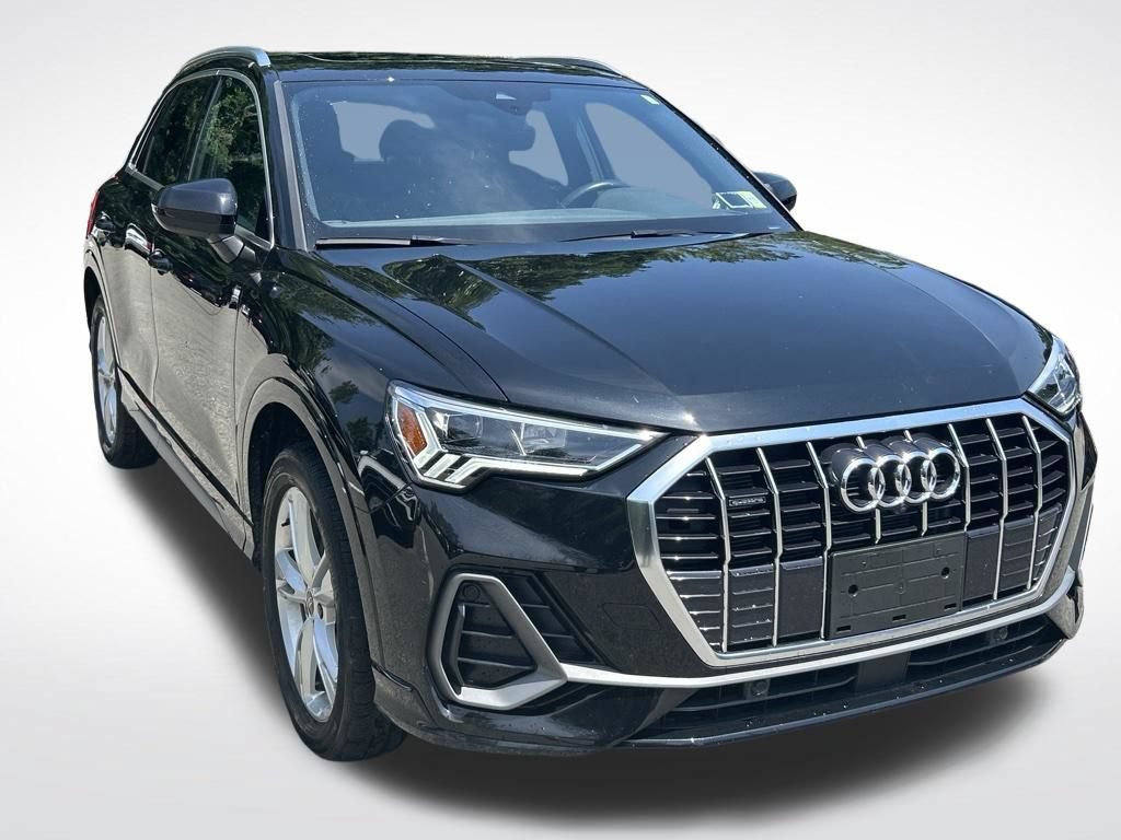 Used 2023 Audi Q3 2.0T Premium Plus w/ Premium Plus Package AWD/4WD image 6