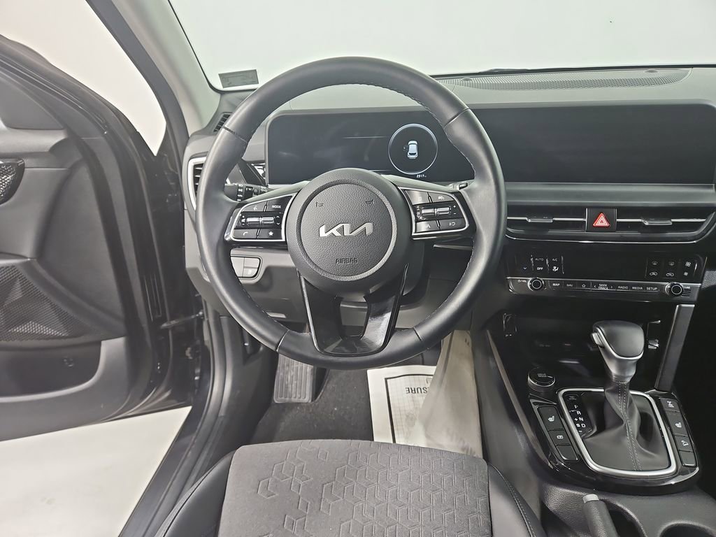 Used 2024 Kia Seltos X-Line image 14