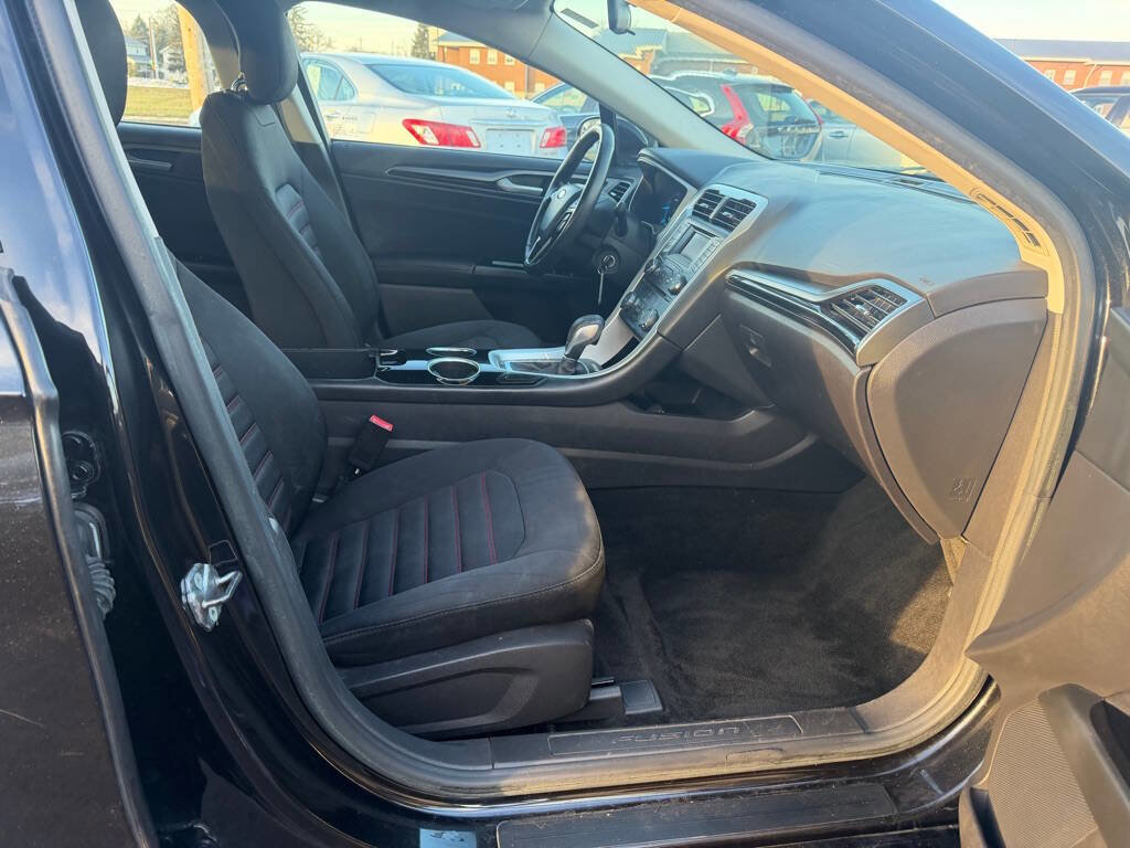 Used 2013 Ford Fusion SE image 11