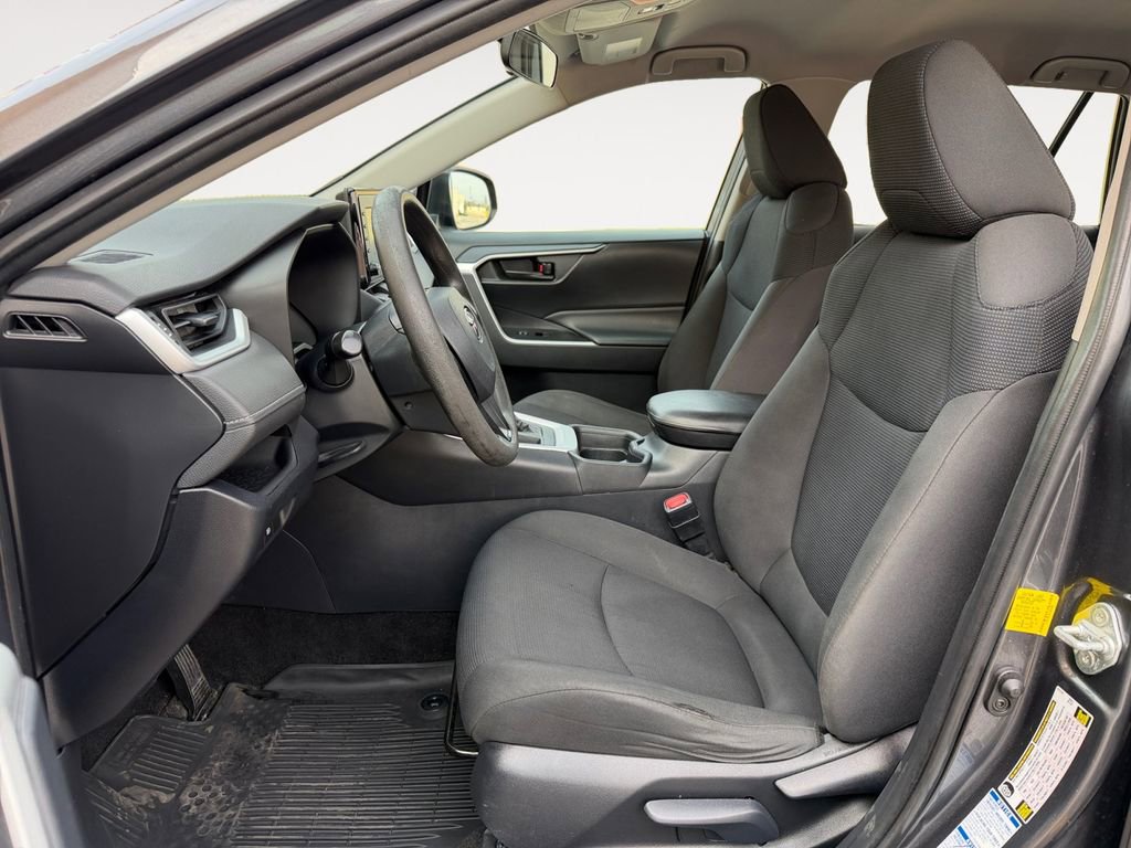 Used 2019 Toyota RAV4 LE w/ All Weather Liner Package AWD/4WD image 14