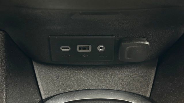 Used 2022 Chevrolet Malibu LT image 32